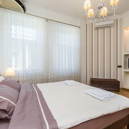 Apartament Na Sofievskoy Odessa