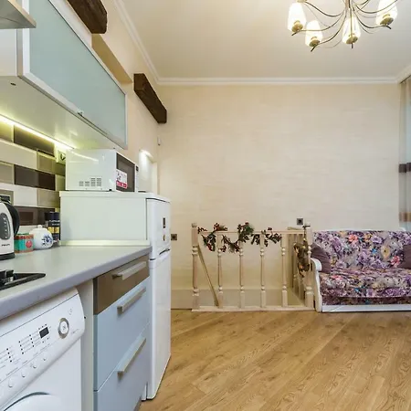 Apartament Na Sofievskoy *