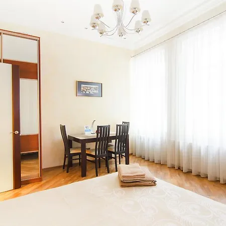 Apartment Na Sofievskoy *
