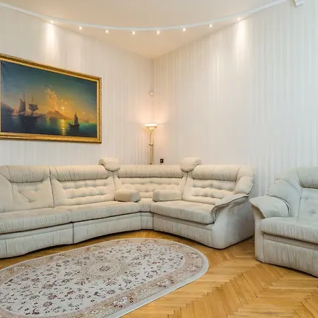 Na Sofievskoy Apartment